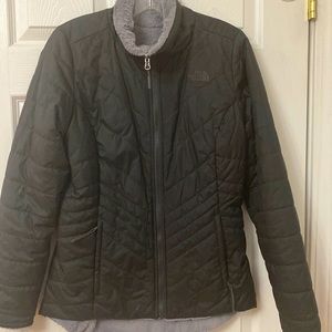 Woman’s  gently used North face reversible jacket size small. Great condition